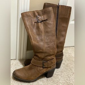 Beautiful, leather , comfy, great condition born boots